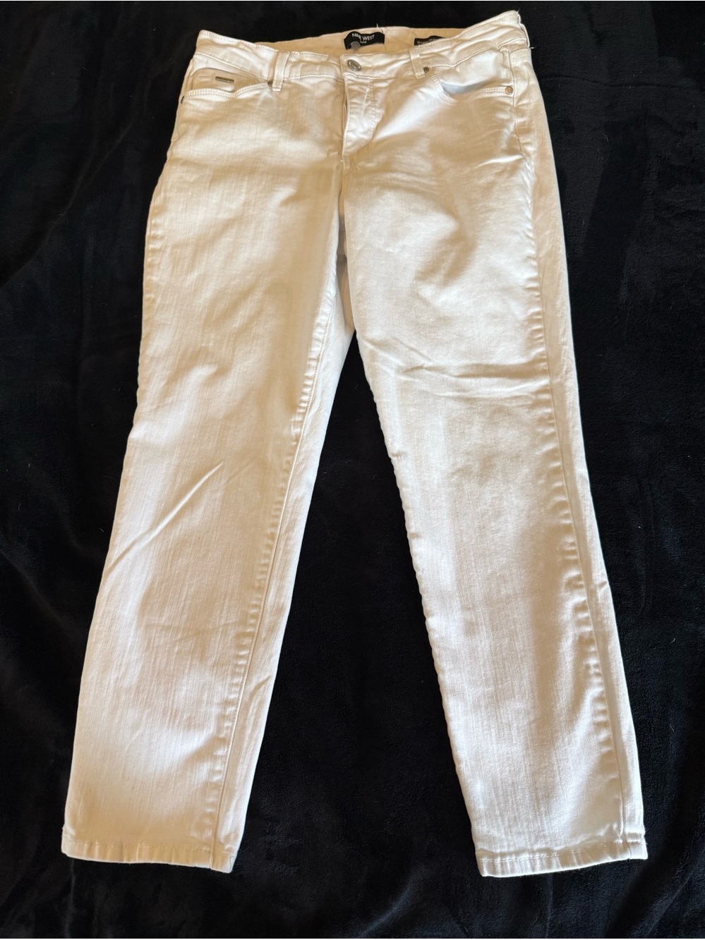 Nine West White Women’s Straight-Leg Ankle Jeans. Size 14
